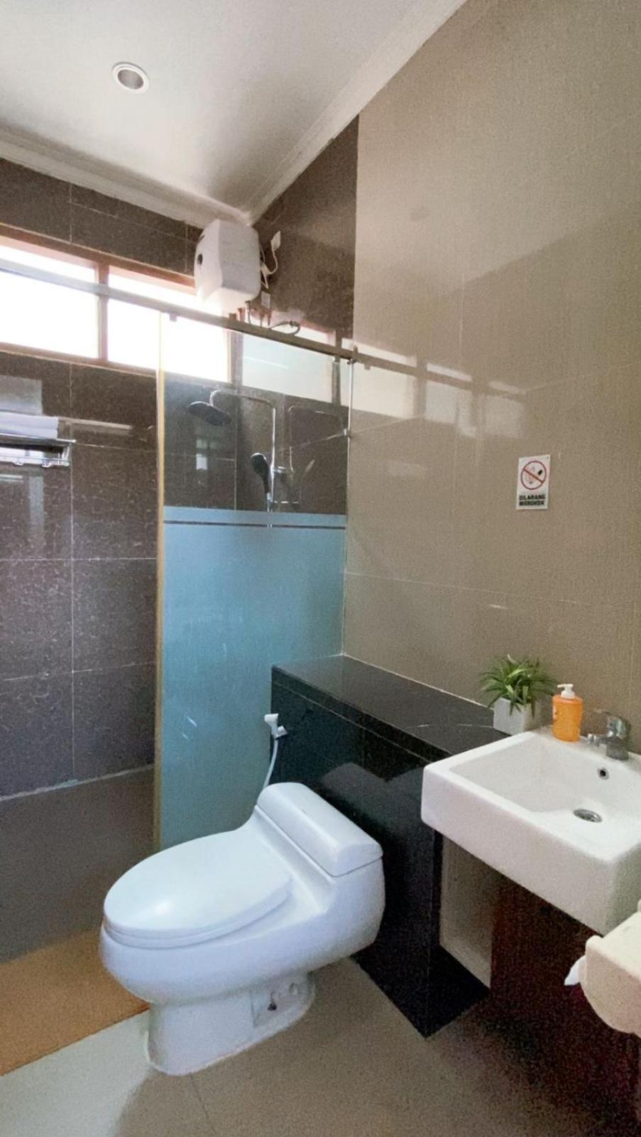 Kirana Residence By Sampai Coliving Jogjakarta Buitenkant foto